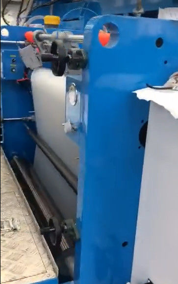 Автоматическая машина слоения крена фильма пластиковая с двойной размотчицей станции и Ревиндер в голубом и белом 0